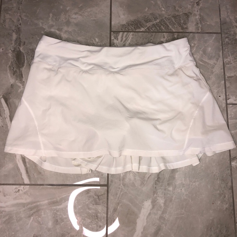 White Lululemon circuit breakers skirt regular